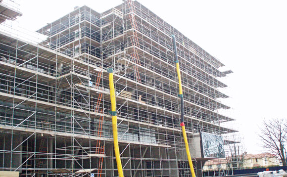 large scaffolding contractor